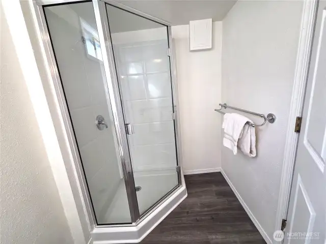 3/4 lower level bath