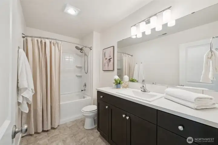 Upstairs Hall Bathroom