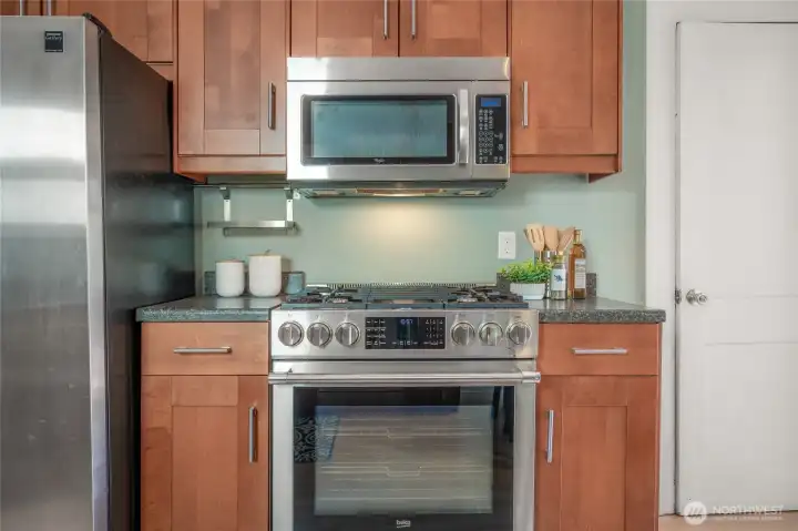 Checkout this amazing Beko dual fuel range