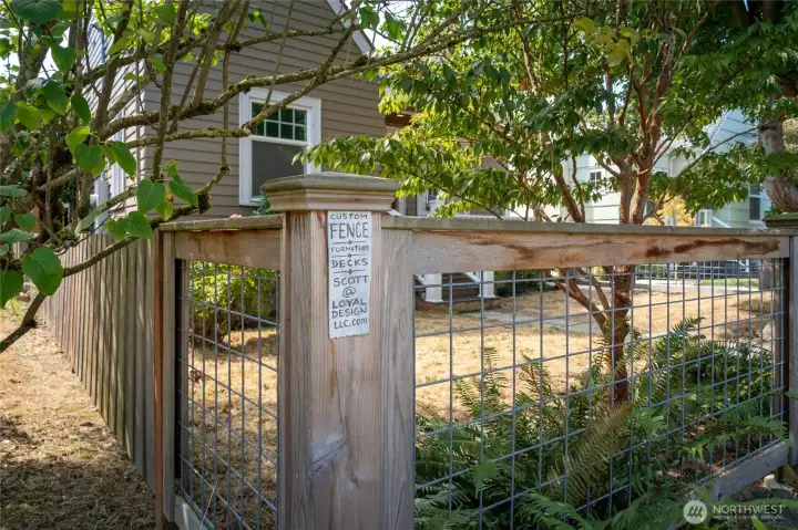 custom fence