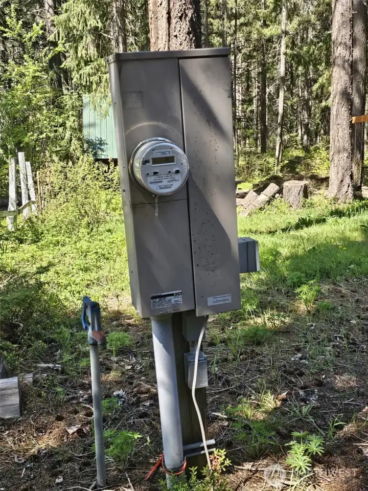 RV hook up, water and 30 amp power