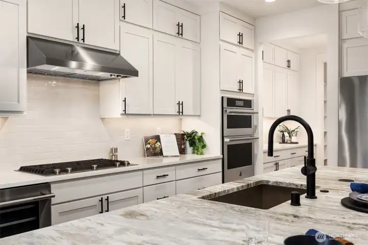 Photos are for illustrative purposes only