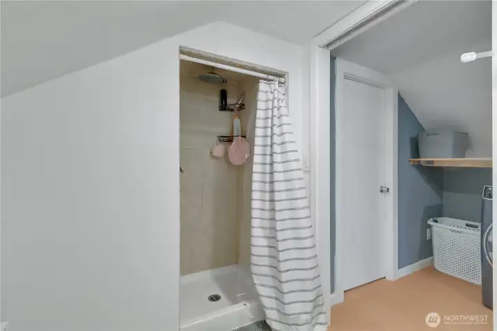 Upstairs 3/4 bath shower.