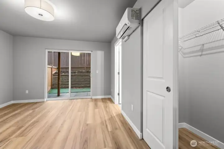 Photographs are for illustrative purposes only. Features, finishes, interior/exterior colors, landscaping and floorplan shown may vary from actual homes built.