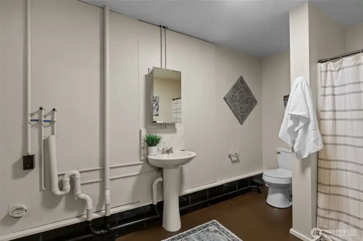 Bathroom W/D Hookups