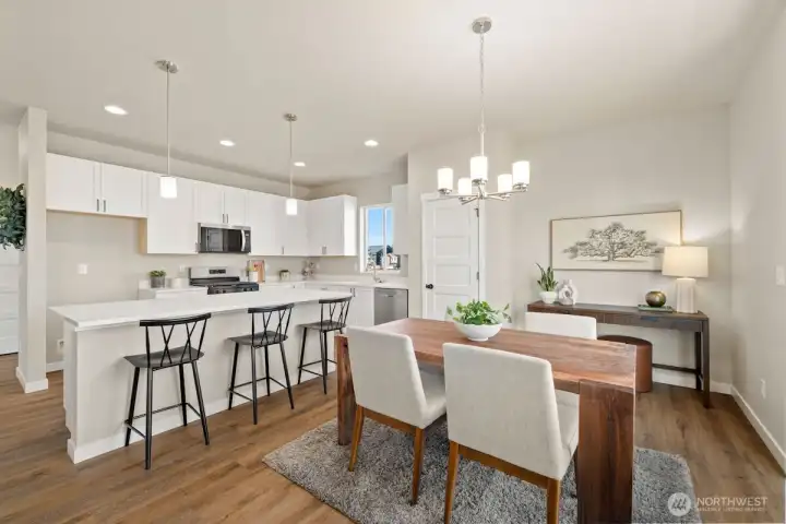 Photographs are for illustrative purposes only. Features, finishes, interior/exterior colors, landscaping and floorplan shown may vary from actual homes built