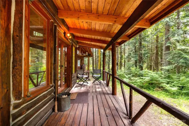 Great covered porch