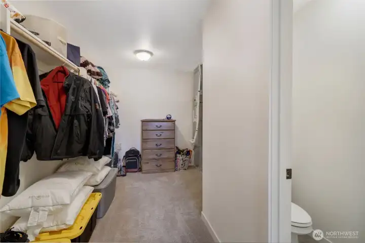 Walk in closet