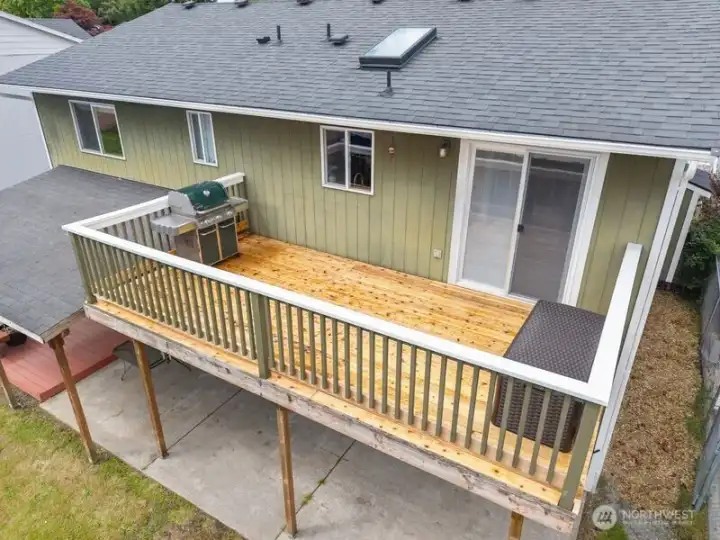 Newer Roof. Newer Roof.