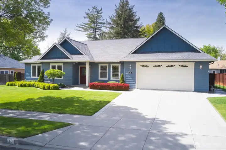40 Costello Place - A wonderful home in an established community.