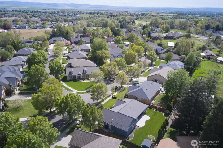 Costello place is an established community   neighborhood comprised of two quiet dead end, culs-de-sac.