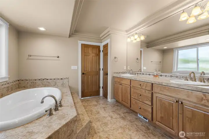 5pc primary bath 5pc primary bath