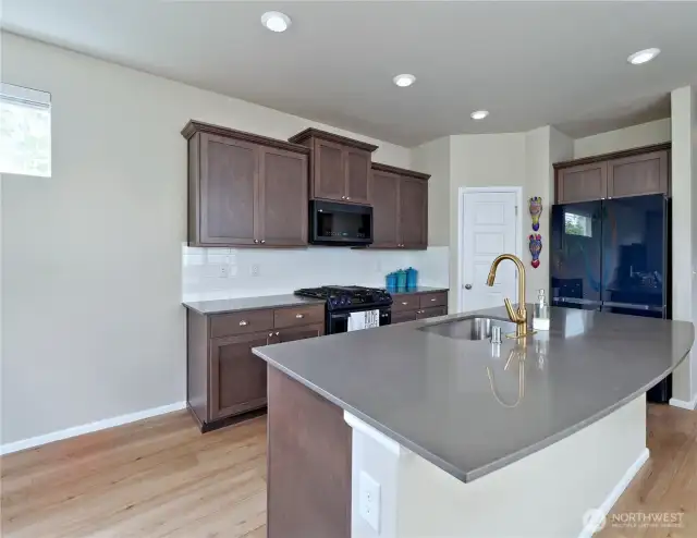 Kitchen with mural virtually removed