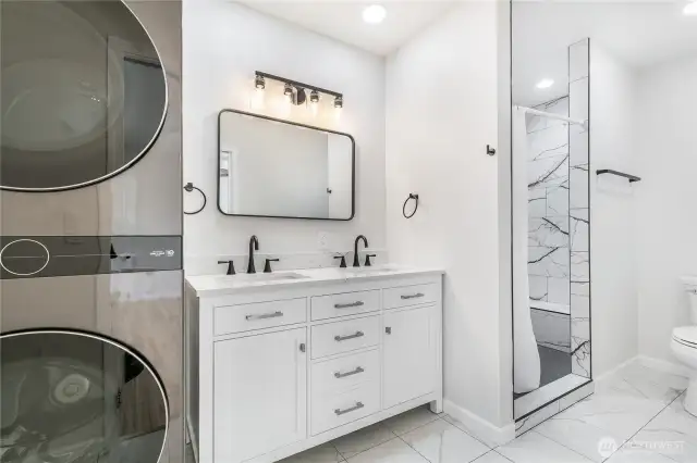 Remodeled Primary Suite Bath
