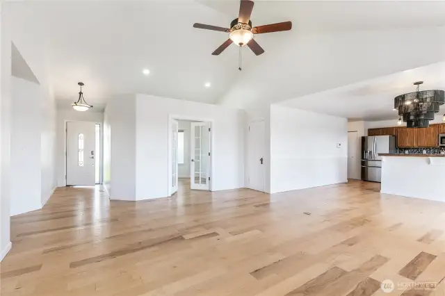 New FOpenooring and Paint in Open Concept Kitchen Family Room