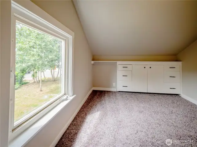 BEDROOM OR OFFICE #3...COOL BUILT INS