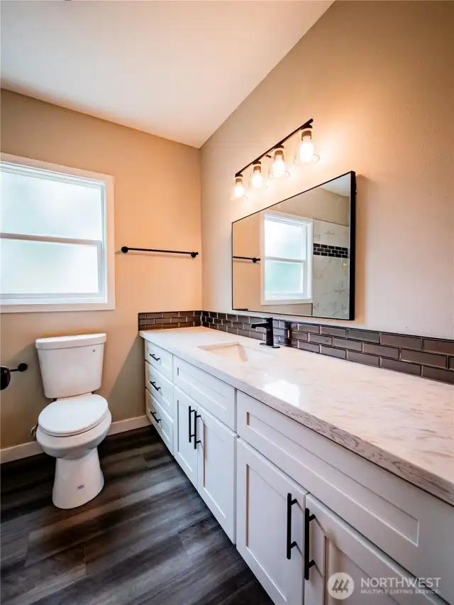 MAIN FULL BATH