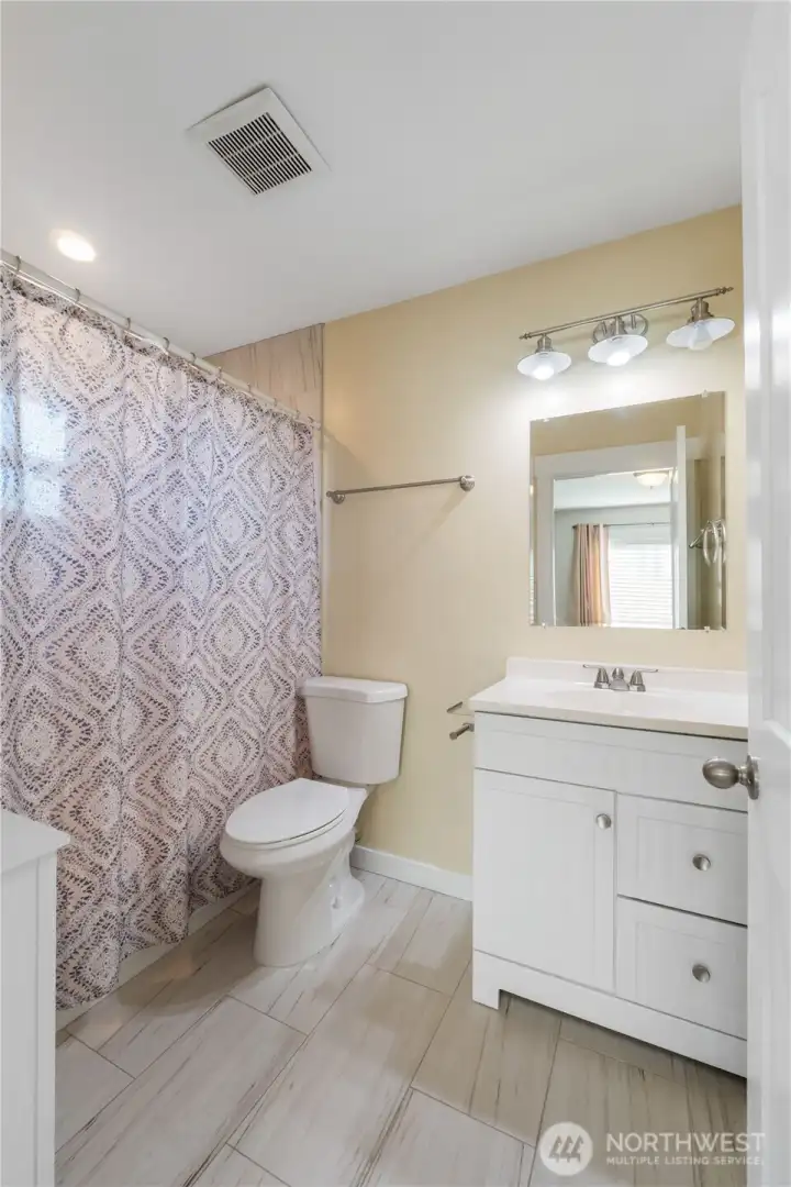 Guest House Master Bathroom