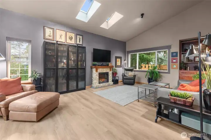 Big and bright! 2 new skylights and large windows bring in so much natural light.