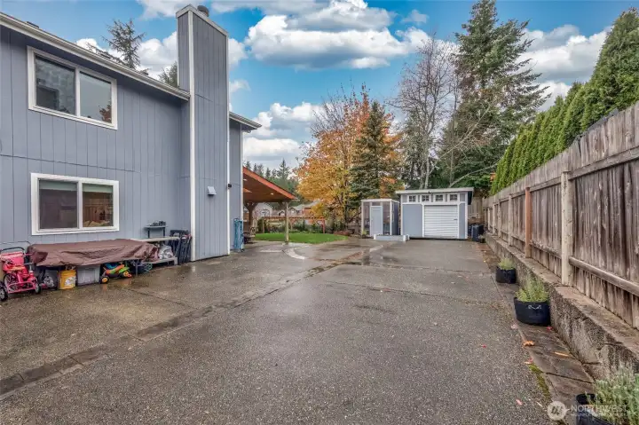 HUGE area along side the home for any number of uses. This size lot is so hard to come by!