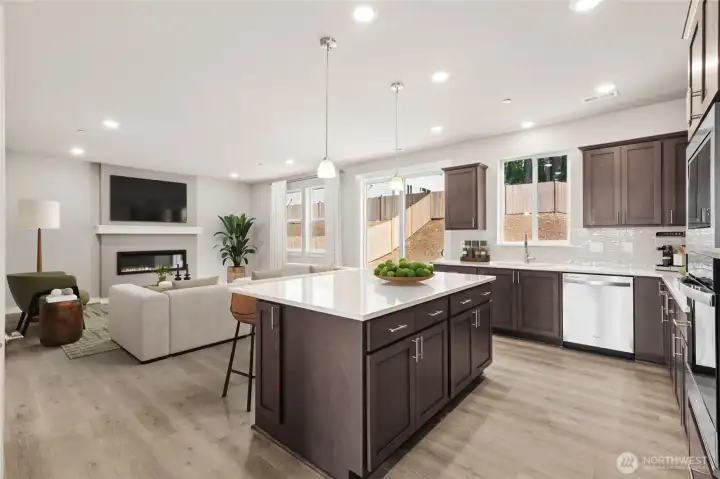 Photo's are for representational purposes only. Colors and finishes may differ.