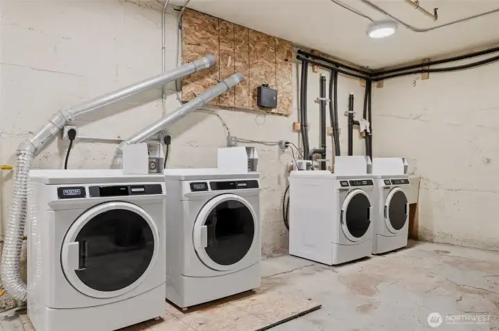 Brand new washer and dryers maintained by the HOA and free to use by the owners Brand new washer and dryers maintained by the HOA and free to use by the owners