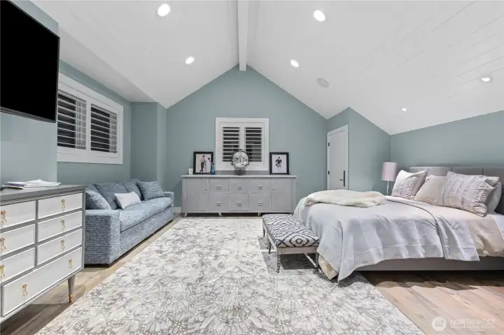 2nd level bedroom connected to gym/office