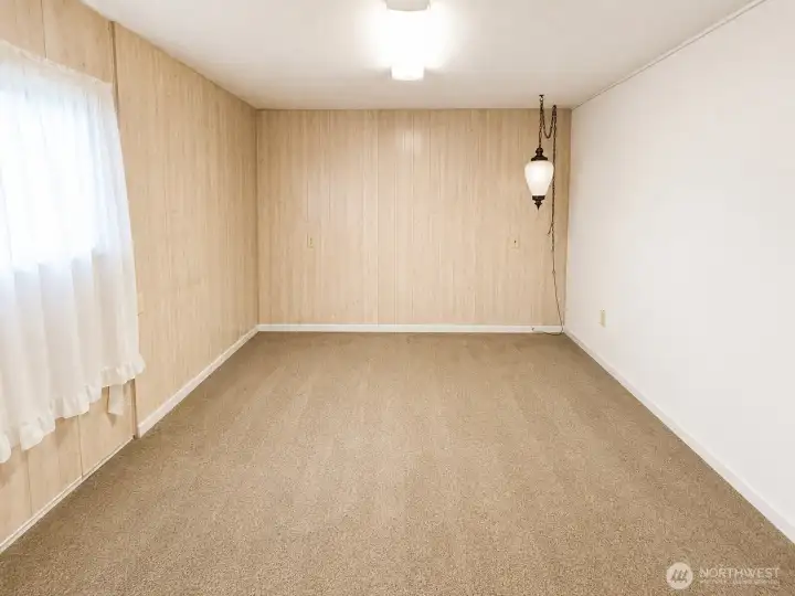 Lower bedroom