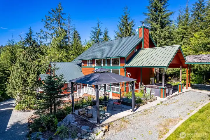 Imagine living the quiet life away from the city.
