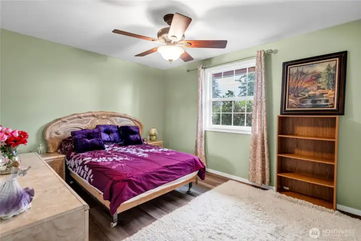Generous sized bedroom