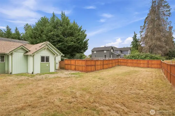 huge yard huge yard