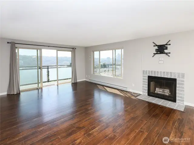 Dining Area Looks directly at the Space Needle