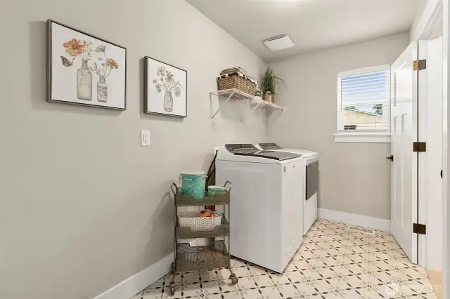 Huge 2nd floor laundry