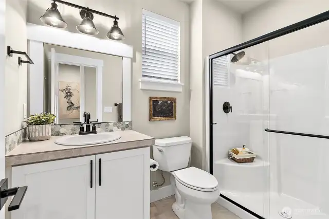 Main floor 3/4 bath