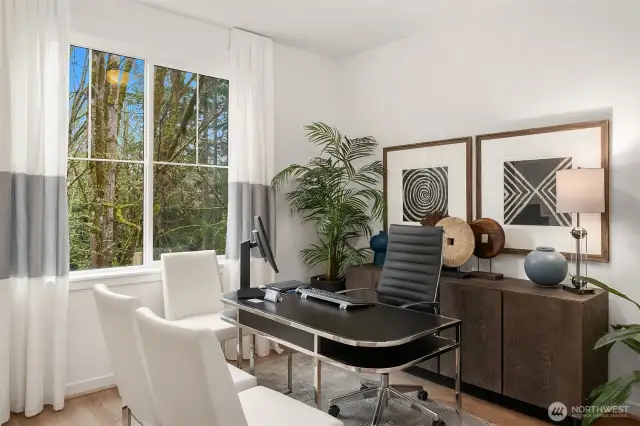 Photos are of a furnished Daisy for demonstration purposes only. Surfaces and finishes may differ.
