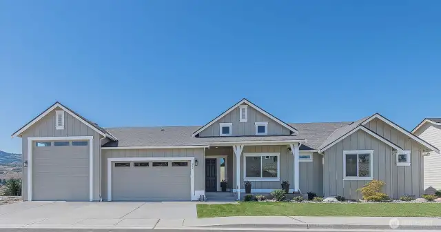 Comfort, Elegance, River Views and room for everything!