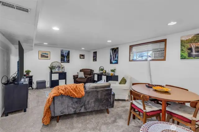Rec-room with brand new carpet