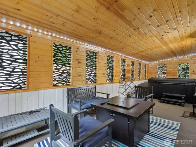 Screened in patio