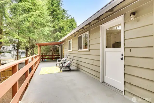 Large deck, main level