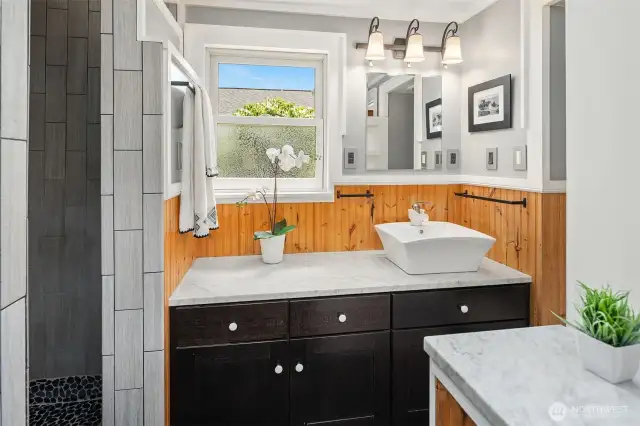 2nd bathroom