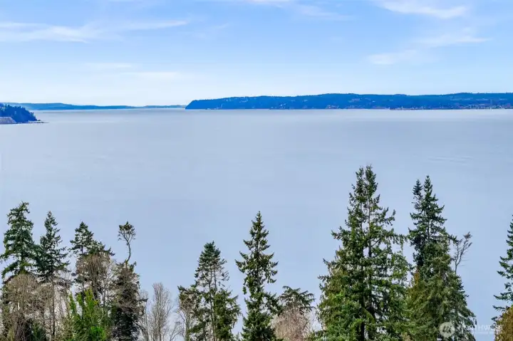 MINUTES TO WA FERRY STATION