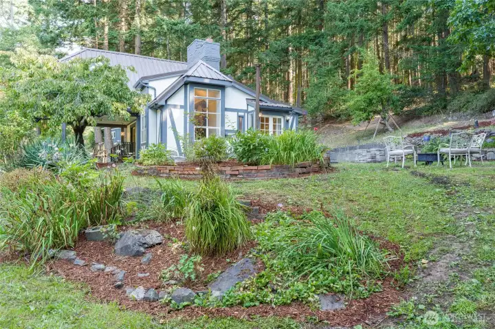 Your own lush green oasis