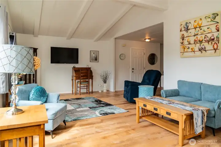 Bright and welcoming living room.