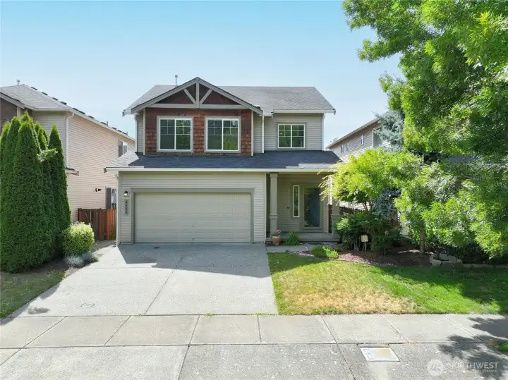 Ample parking and a landscaped entryway Ample parking and a landscaped entryway