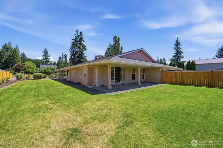 Huge Backyard!!! Huge Backyard!!!