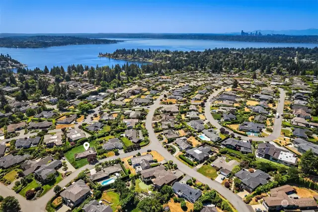 Located on the South West upper ridge of Vuecrest. The homes below have all been rebuilt or remodeled. The existing views will not change due to the height restrictions of Vuecrest.