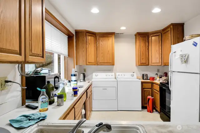 Lower Level Kitchen & Laundry