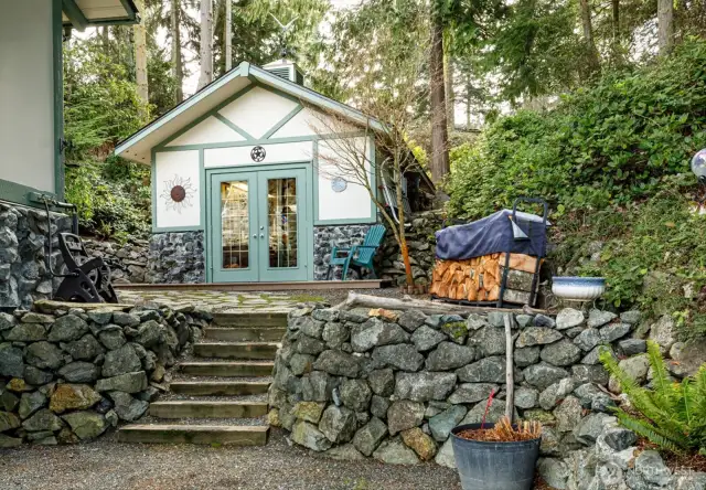 Artist/Craftsman/Writer/Hobbyist Studio/Shop