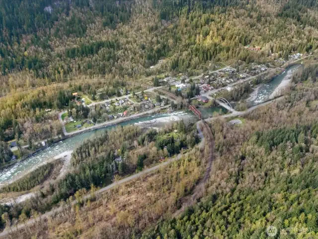 Picturesque town of Index, right on the rivers edge.