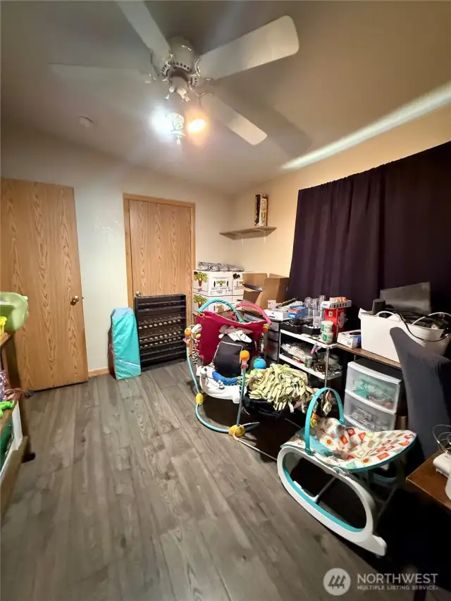 Guest bedroom 1